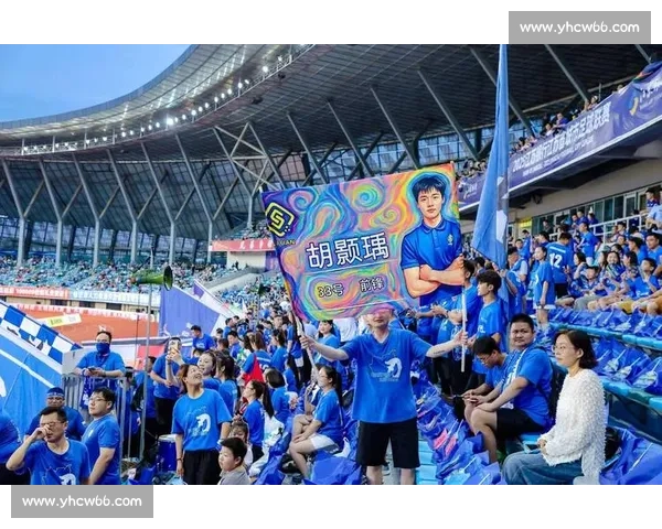 苏超赛场惊现 “钢铁战队”：机器人裁判与球形战警重塑赛事生态